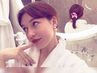 closeup web cam GudrunManzone