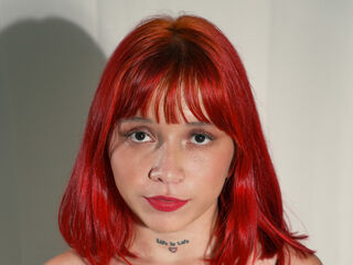 camgirl playing with dildo HannaSansz