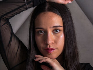 naughty camgirl masturbating with dildo IrysMontiel