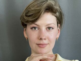 naked cam girl masturbating JanHilbert