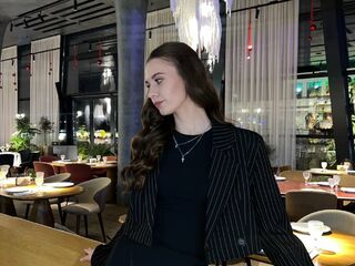 cam girl masturbating with sextoy JanethDevalk