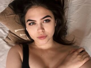 camslut topless JaniceFilen