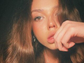 fingering girl chatroom JanyceCruden