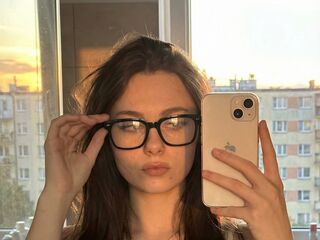 camgirl playing with dildo JaquelynKonkel