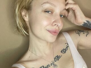 camwhore masturbating with dildo JennyIce