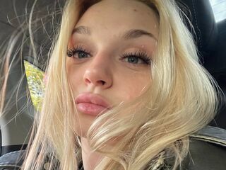 fingering camgirl JinEvjen