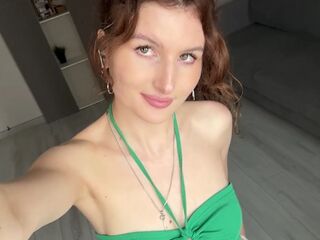 sexcam photo KarmenZeinert