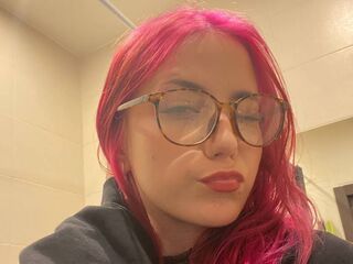 camwhore masturbating with vibrator KelySims