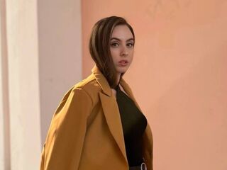 livesex KiaraFlowers