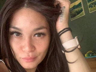 babe cam KinkyKumiho