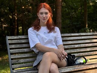 camgirl masturbating KiraBless