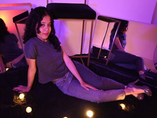 webcamgirl live sex KyaraLux