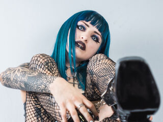 camslut fingering wet pussy LaurentKirk