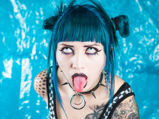 naked camgirl photo LaurentMeadows