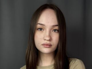 naughty cam girl fingering shaved pussy LauriRendleman