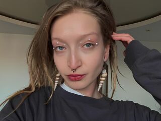 naked girl with webcam masturbating with dildo LaylaMoores
