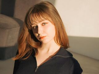beautiful girl webcam LeomaBras