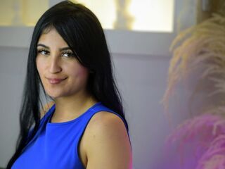 naughty camgirl masturbating with vibrator LexyFontenelle