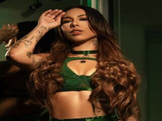 nude web cam LilyHarpers