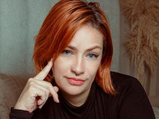 camwhore fingering shaved pussy LilySweet