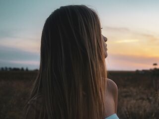 fingering girl cam picture LisaNorthwe