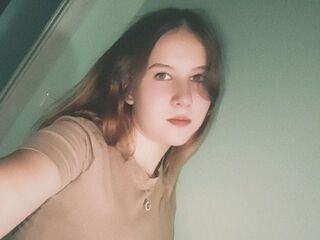 naked camgirl fingering pussy LisaRoze