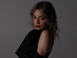 adult cam show LolaKiki