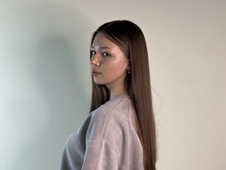 naked webcam girl fingering LouisePov