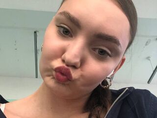 camgirl fingering wet pussy LourdesFronk