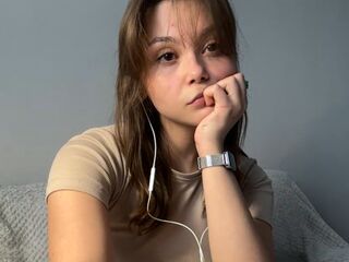 camgirl playing with sextoy LudivinaDerick