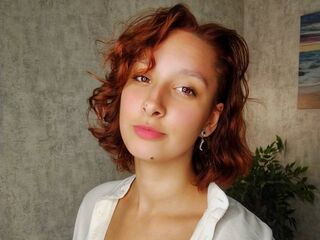 beautiful camgirl LylianRose