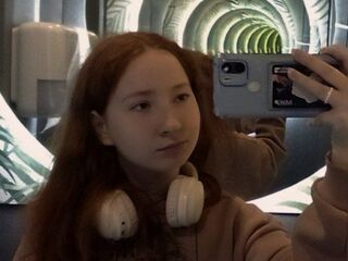 beautiful cam girl MadgeRemerez