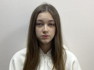 nude camgirl photo MariBrowl