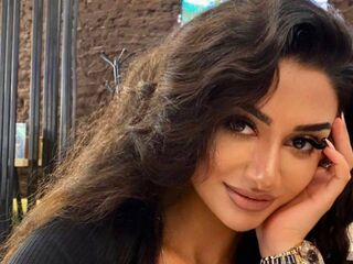 naked webcamgirl video MayaDastrup