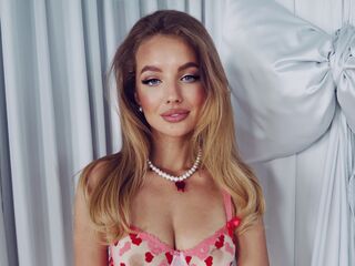 camwhore masturbating with vibrator MayaGal
