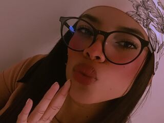 camgirl masturbating with vibrator MeliSmitt