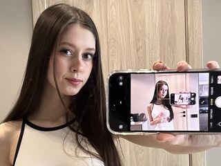 cam girl playing with sextoy MelissaMelis