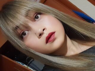 cam whore live MercellaMorelli