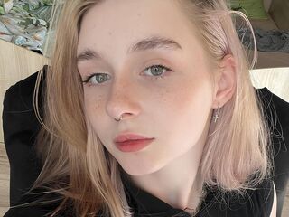 naked girl with webcam masturbating MiaMerek