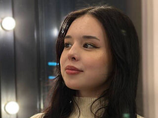 girl sex chat MikiPellon