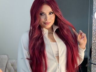 topless cam girl MilaEverhart