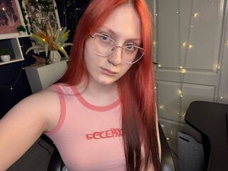 cam girl masturbating with dildo MilenaLima