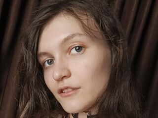 hot cam slut MillieStrife