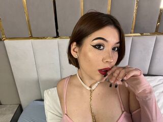 topless girl MinaAustin