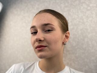 hot webcam slut MinnaMelugin
