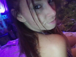masturbating cam girl MollyDevine