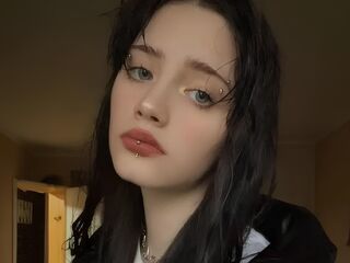 nude camgirl picture MyrtisHouzah