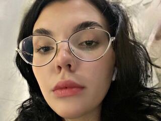 cam girl playing with vibrator NicolettaShea