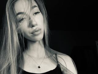 cam girl fingering NikkiTenerovich