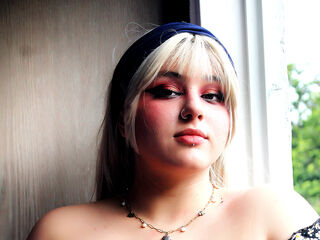 hot chatroom NinaBloomie